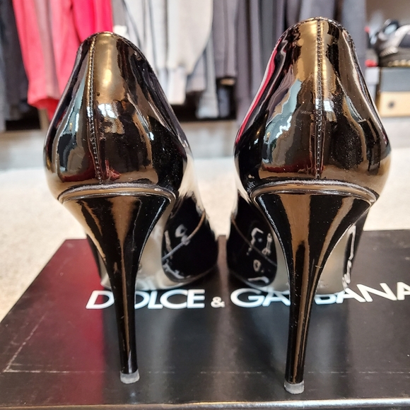 Dolce & Gabbana Black Patent leather heels - Picture 3 of 6